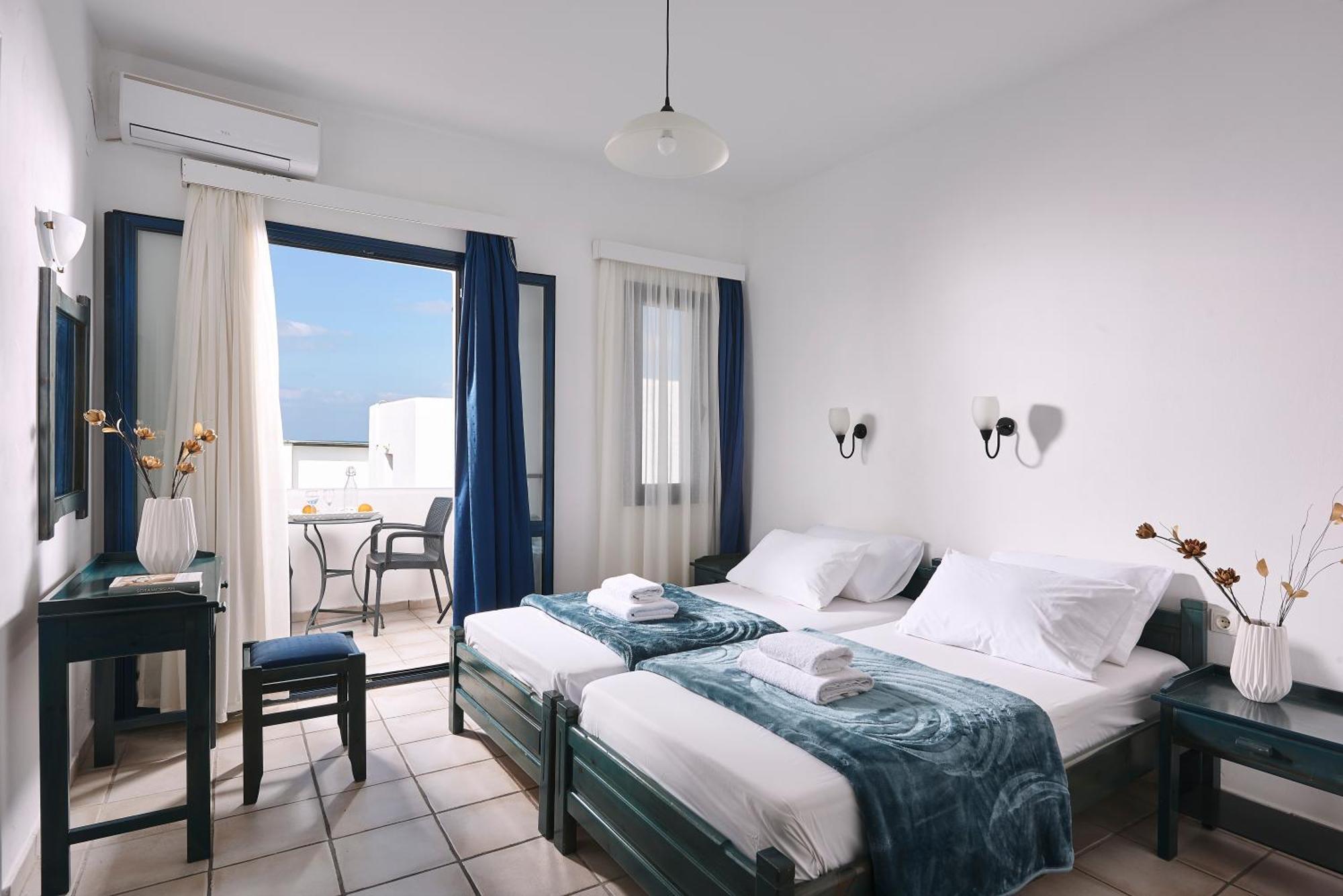 Agia Marina Eva Suites & Apartments الغرفة الصورة