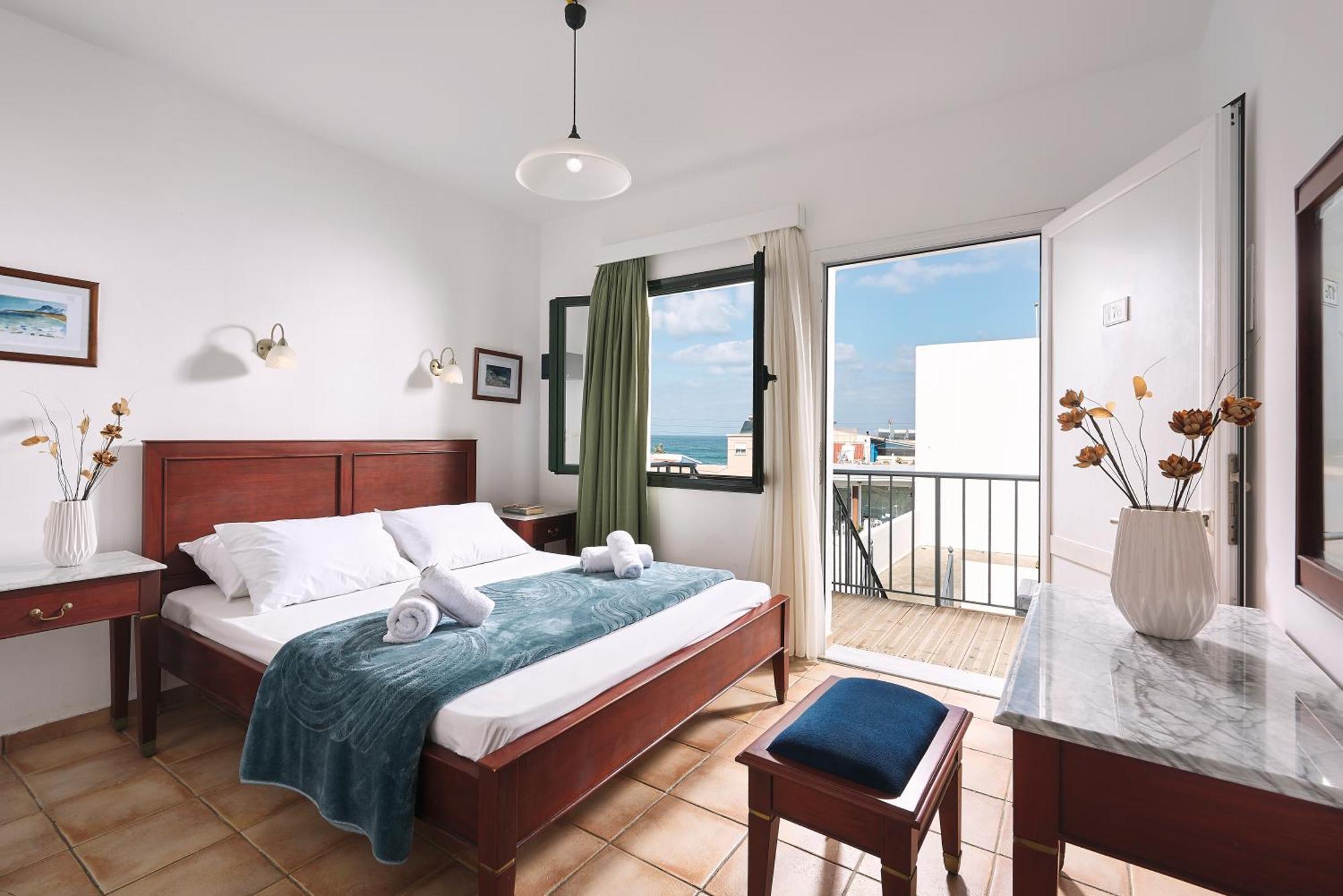 Agia Marina Eva Suites & Apartments الغرفة الصورة