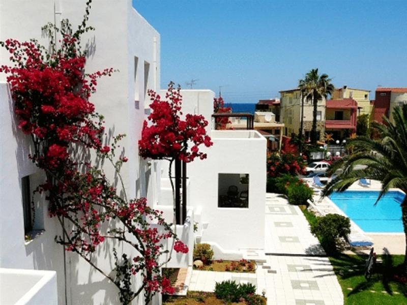 Agia Marina Eva Suites & Apartments المظهر الخارجي الصورة
