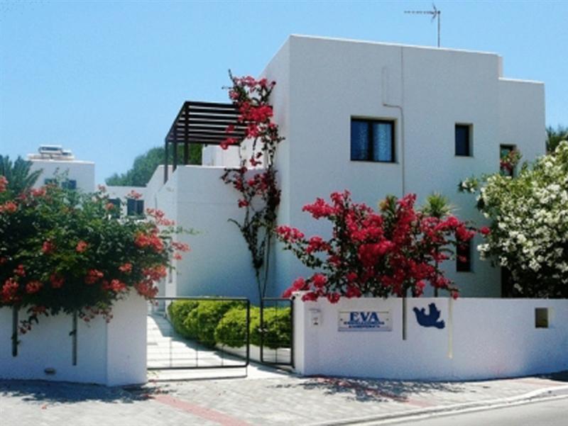 Agia Marina Eva Suites & Apartments المظهر الخارجي الصورة